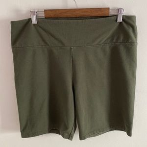Loft Lou & Grey bike short, women’s size XL in Olive Green